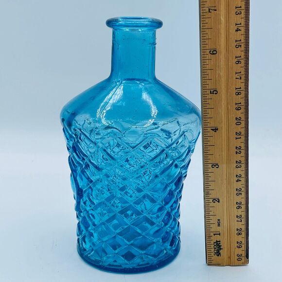 Vintage Blue Glass Diamond Pattern Decanter Bottle Vase from Taiwan Circa 1960s - Picture 7 of 8